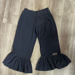Matilda Jane Charcoal Ruffle Pants, size Medium, worn lightly, no holes or stain